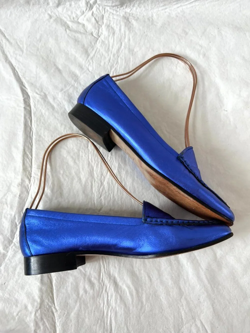 Bruno Magli loafers metallic blue leather EU 39 US womens 9 slip on shoes